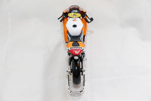 New Honda MotoGP Dani Pedrosa #26 Diecast Motorcycle Model Bike 1:18 By Maisto