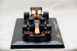New Formula 1 Daniel Ricciardo 3 Red Bull Car Model RB13 F1 Racing Driver Hybrid 1:32