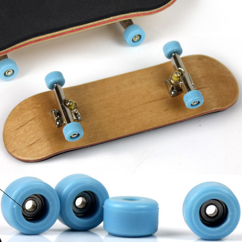 New Professional Mini Wooden Finger Skateboard Toy Maple Performance Fingerboard for Kids